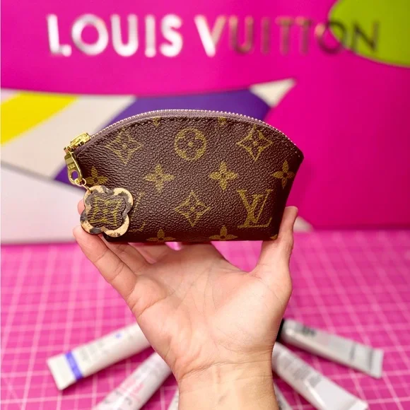 💖 LV Custom made Monogram Cosmetic Case utility pouch - Picture 11 of 13